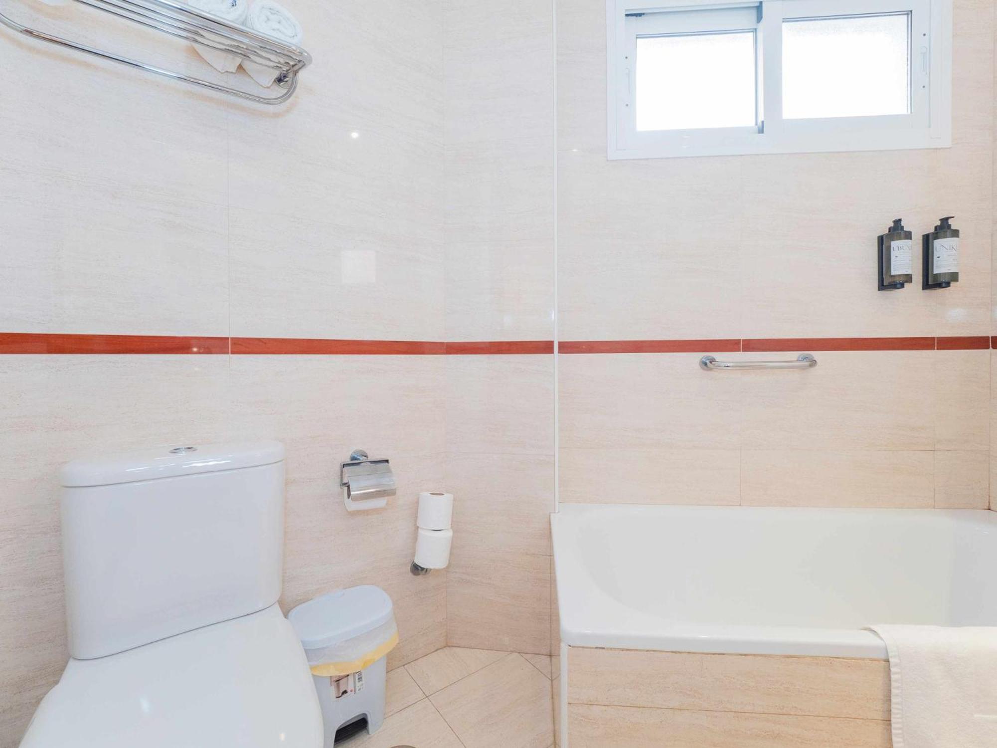 Nuevo Con Piscina Y Parking En La Playa Lejlighed Torre de Benagalbon Eksteriør billede